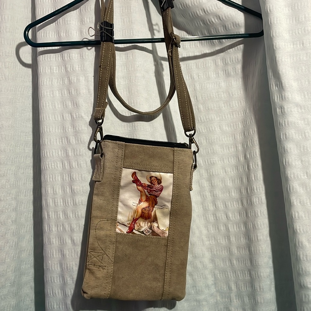 Vintage Addiction crossbody purse